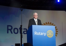 2017-18 RI President Ian H.S. Riseley speaks at the Closing ceremony, Rotary International Convention, 14 June 2017, Atlanta, Georgia, United States.